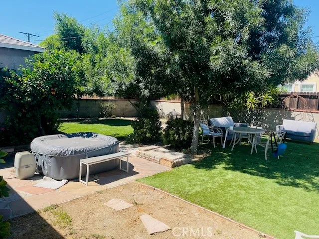 $3,300 | 18829 Martha Street, Tarzana, CA 91356