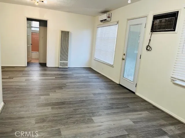 $3,300 | 18829 Martha Street, Tarzana, CA 91356