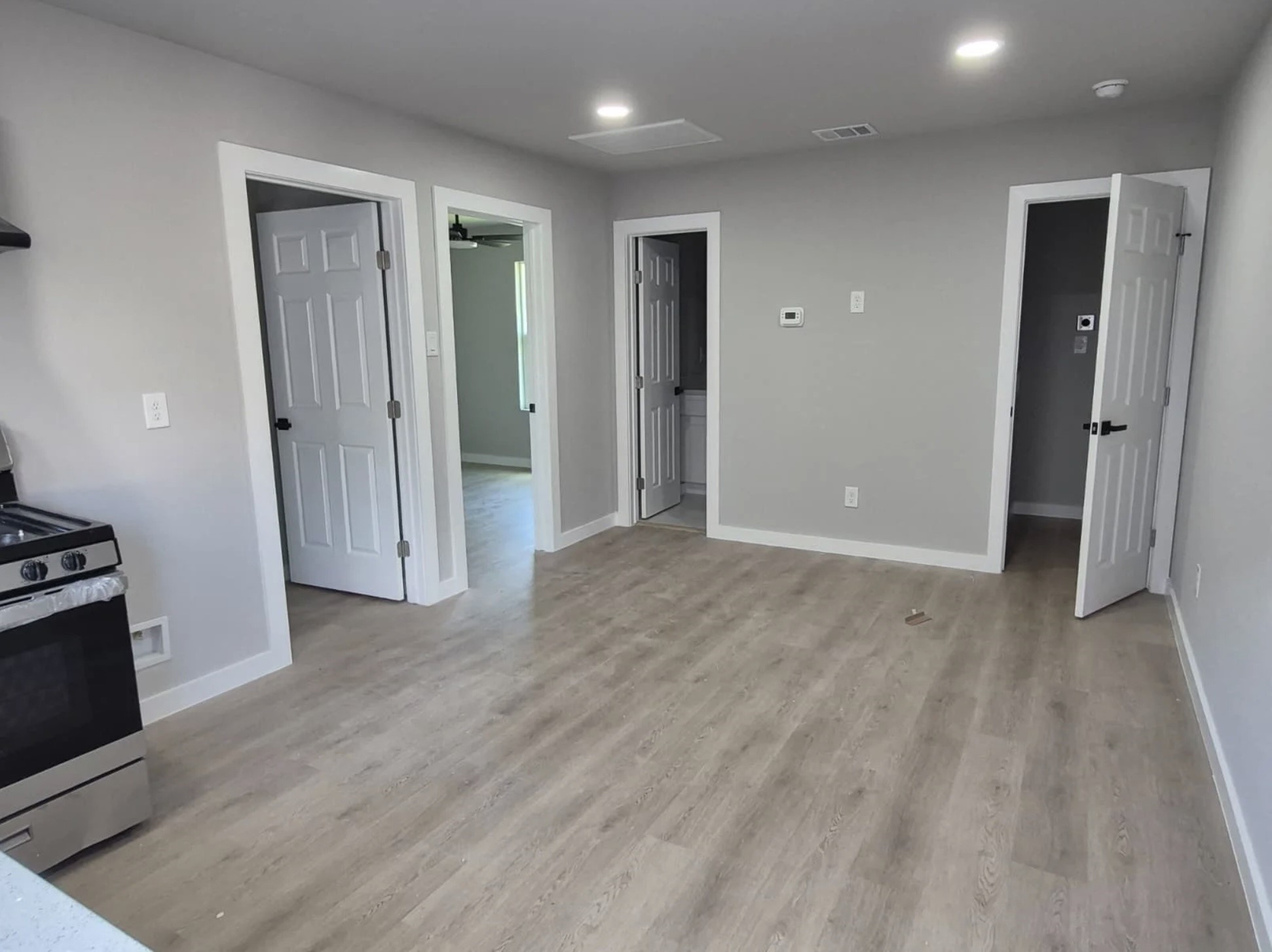 7909 Ford Street Houston, TX 77012 - Photo 2 of 9