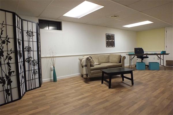 1 Blacksmith Road Chelmsford, MA 01824 - Photo 24 of 29 a living room with furniture and a wooden floor