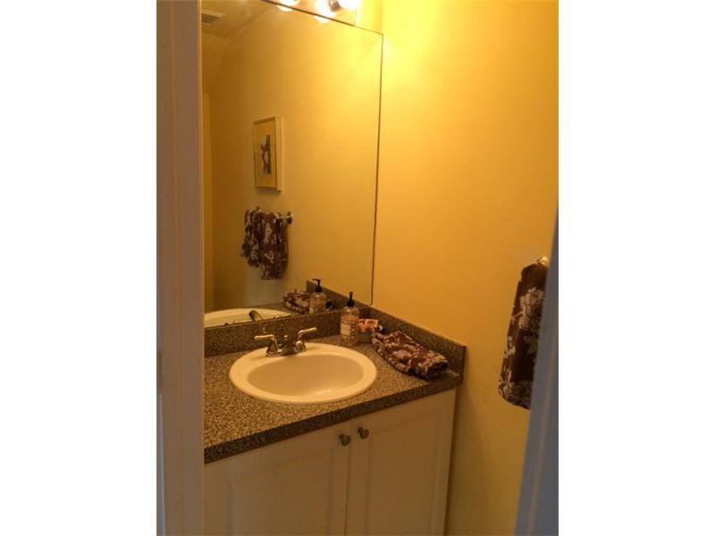 1518 Coronado Road, Unit 635 Weston, FL 33327 - Photo 9 of 12 Bathroom