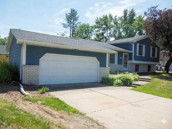 $289,900 | 412 Wilcox Parkway, Clare, MI 48617
