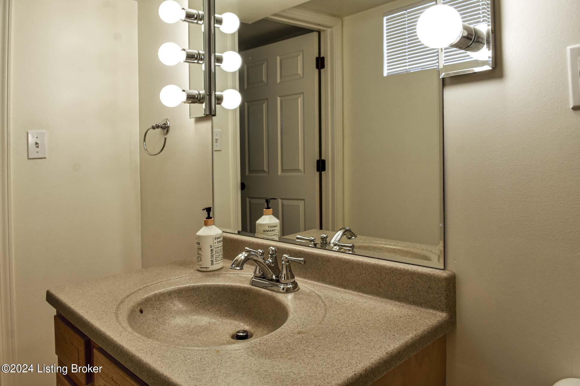 3802 Ormond Road Louisville, KY 40207 - Photo 46 of 58 Ormond Road_0070