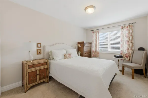 $685,000 | 324 Ivy Trail, Rhinebeck, NY 12572