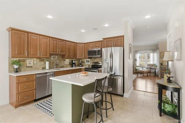 $685,000 | 324 Ivy Trail, Rhinebeck, NY 12572