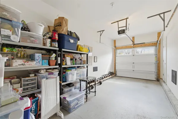 $685,000 | 324 Ivy Trail, Rhinebeck, NY 12572