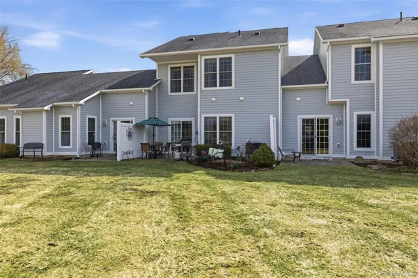 $685,000 | 324 Ivy Trail, Rhinebeck, NY 12572