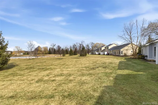 $685,000 | 324 Ivy Trail, Rhinebeck, NY 12572