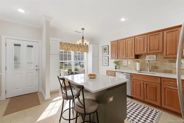 $685,000 | 324 Ivy Trail, Rhinebeck, NY 12572