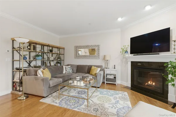 $685,000 | 324 Ivy Trail, Rhinebeck, NY 12572