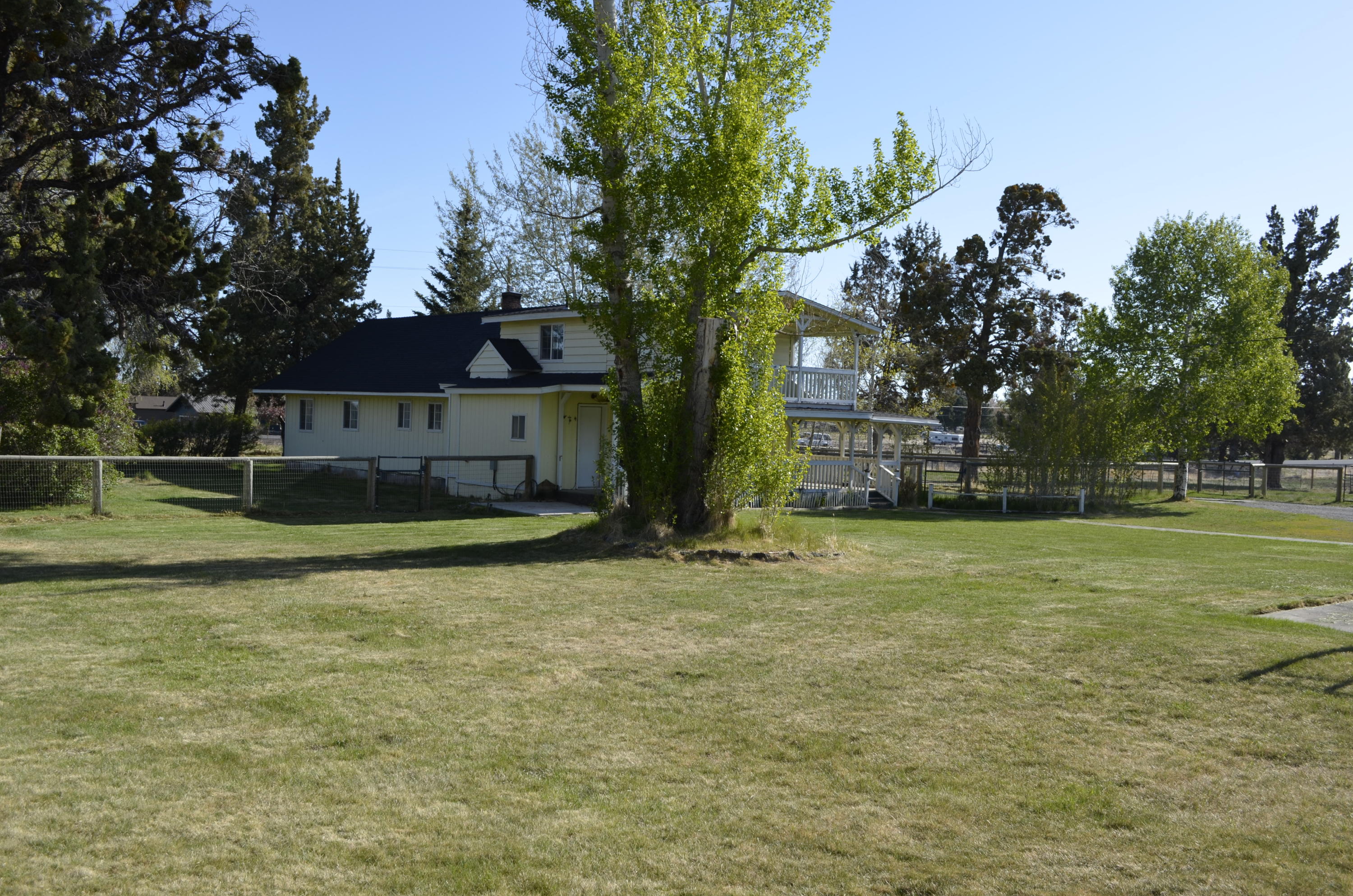 21911 Northeast Butler Market Road Bend, OR 97701 - Photo 7 of 25 _DSC0097