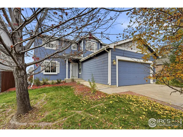 a house view with a outdoor space