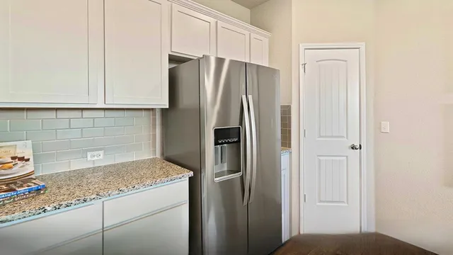 $2,300 | 611 Bluffview Drive, Bastrop, TX 78602