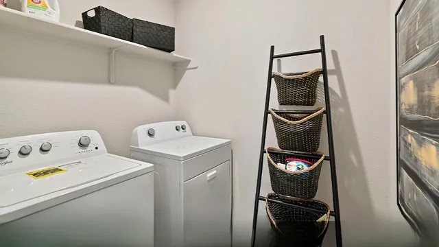 $2,300 | 611 Bluffview Drive, Bastrop, TX 78602