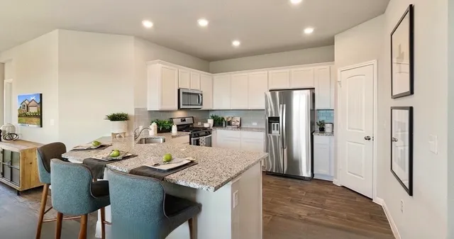 $2,300 | 611 Bluffview Drive, Bastrop, TX 78602