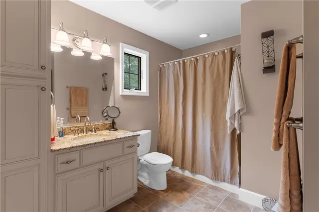 $689,000 | 102 Mehard Avenue, Unit B, Greenville, PA 16125