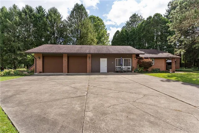 $689,000 | 102 Mehard Avenue, Unit B, Greenville, PA 16125