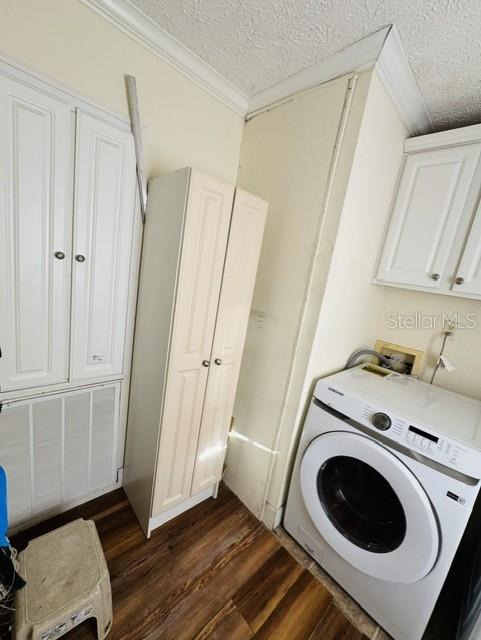 11817 Southwest 58th Street Webster, FL 33597 - Photo 11 of 46 a utility room with dryer and washer