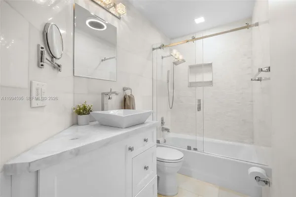 $3,250,000 | 6801 Southwest 126th Terrace, Pinecrest, FL 33156