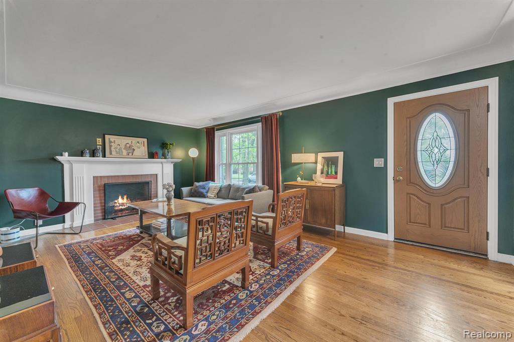 421 Maison Road Grosse Pointe Farms, MI 48236 - Photo 7 of 44