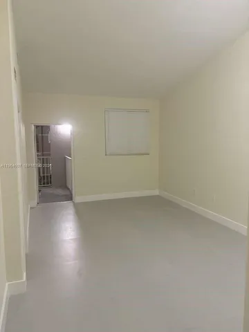 $2,000 | 1663 Southeast 27th Drive, Unit 207, Homestead, FL 33035