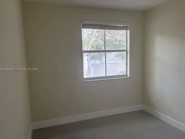 $2,000 | 1663 Southeast 27th Drive, Unit 207, Homestead, FL 33035