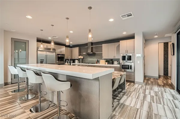 $13,000 | 861 Vegas View Drive, Henderson, NV 89052