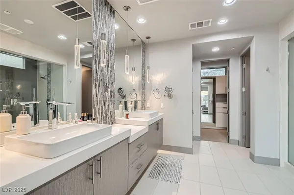 $13,000 | 861 Vegas View Drive, Henderson, NV 89052