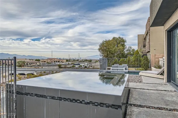 $13,000 | 861 Vegas View Drive, Henderson, NV 89052