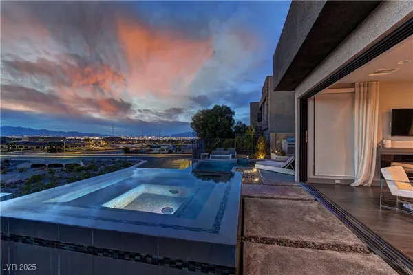 $13,000 | 861 Vegas View Drive, Henderson, NV 89052