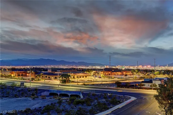 $13,000 | 861 Vegas View Drive, Henderson, NV 89052