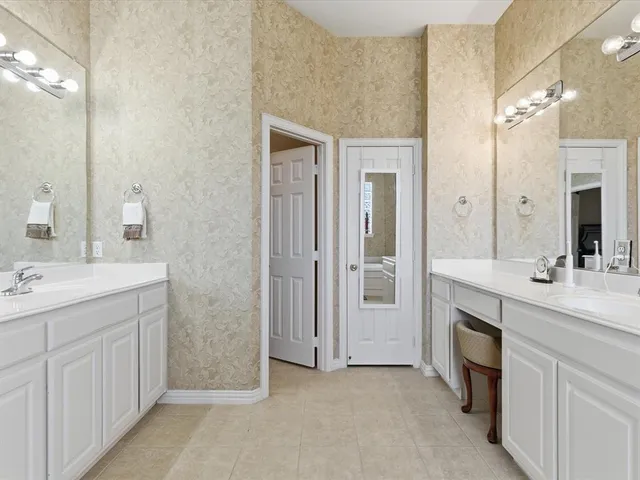 $650,000 | 433 Shady Oaks Drive, Murphy, TX 75094