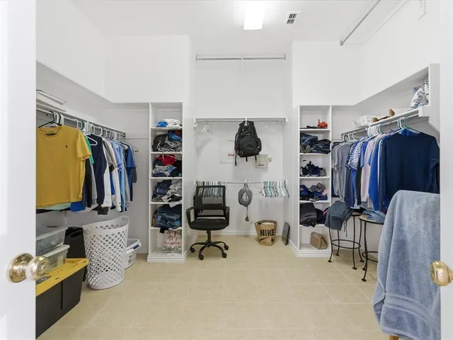 $650,000 | 433 Shady Oaks Drive, Murphy, TX 75094