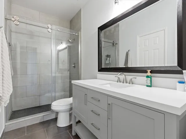 $650,000 | 433 Shady Oaks Drive, Murphy, TX 75094