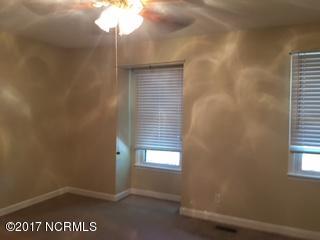 1851 Quail Ridge Road, Unit H Greenville, NC 27858 - Photo 13 of 19 IMG_1788