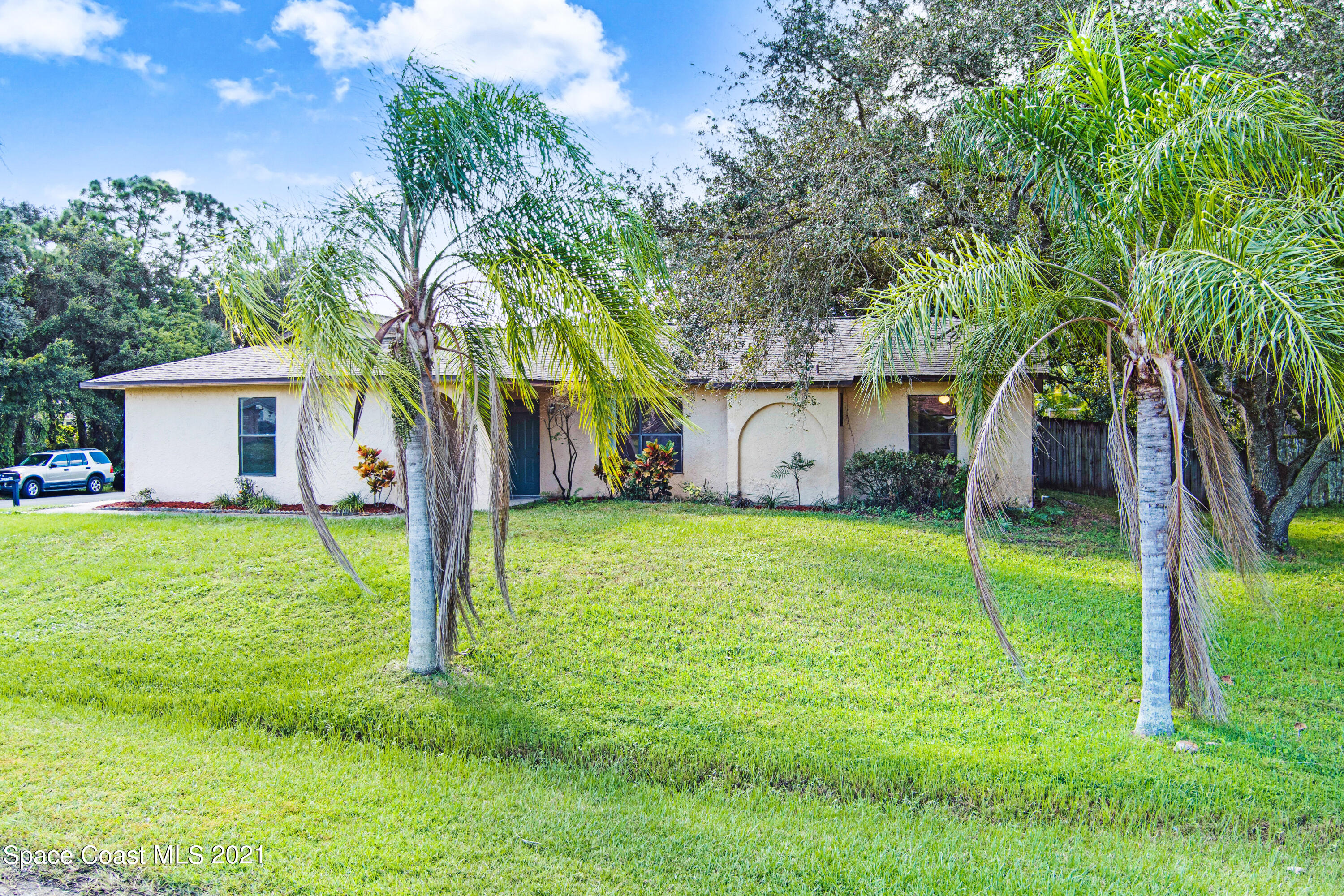 408 Stendal Road Northwest Palm Bay, FL 32907 - Photo 2 of 35 MAX_0019