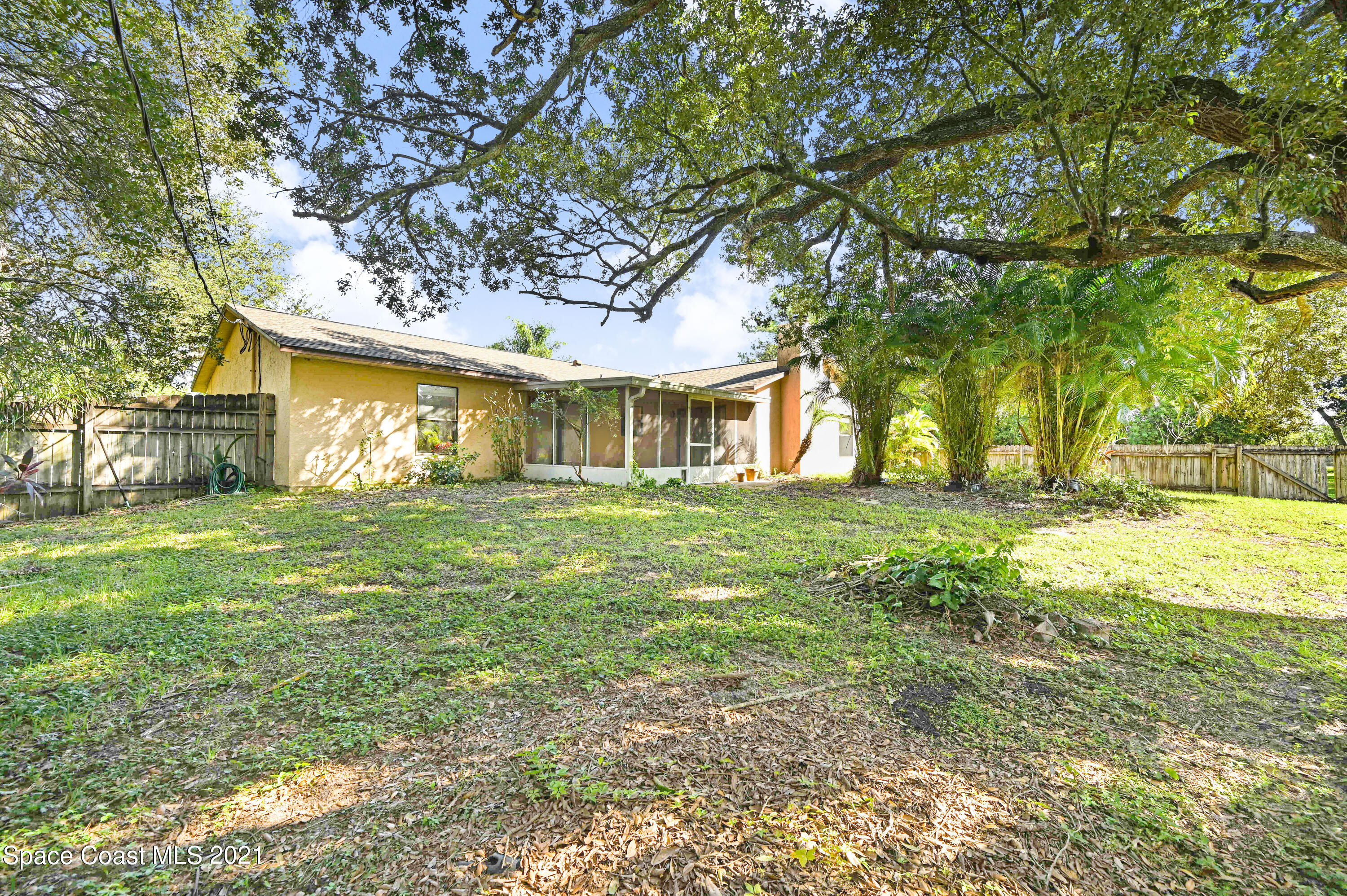 408 Stendal Road Northwest Palm Bay, FL 32907 - Photo 25 of 35 Yard 1