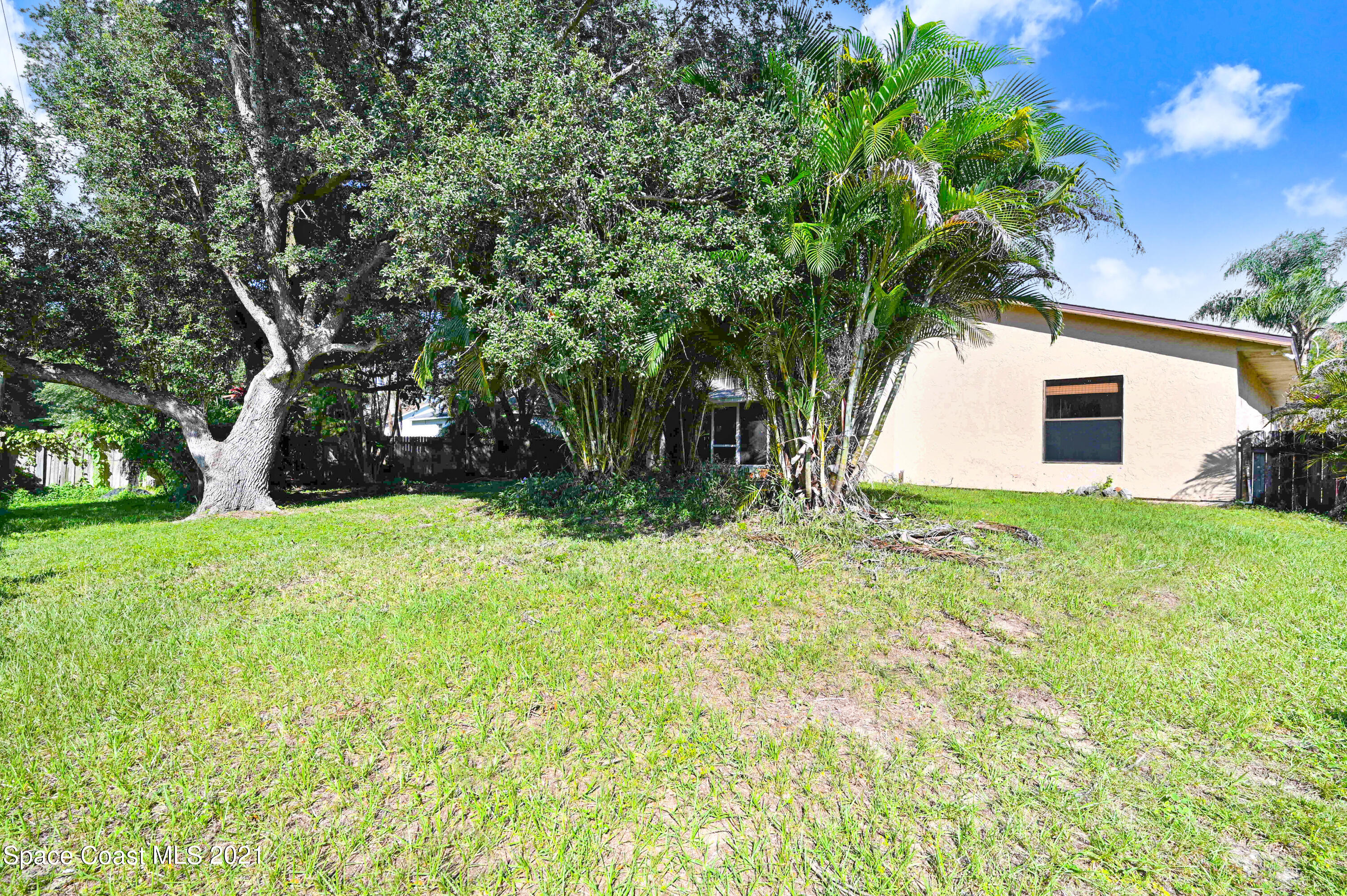 408 Stendal Road Northwest Palm Bay, FL 32907 - Photo 26 of 35 Yard 2