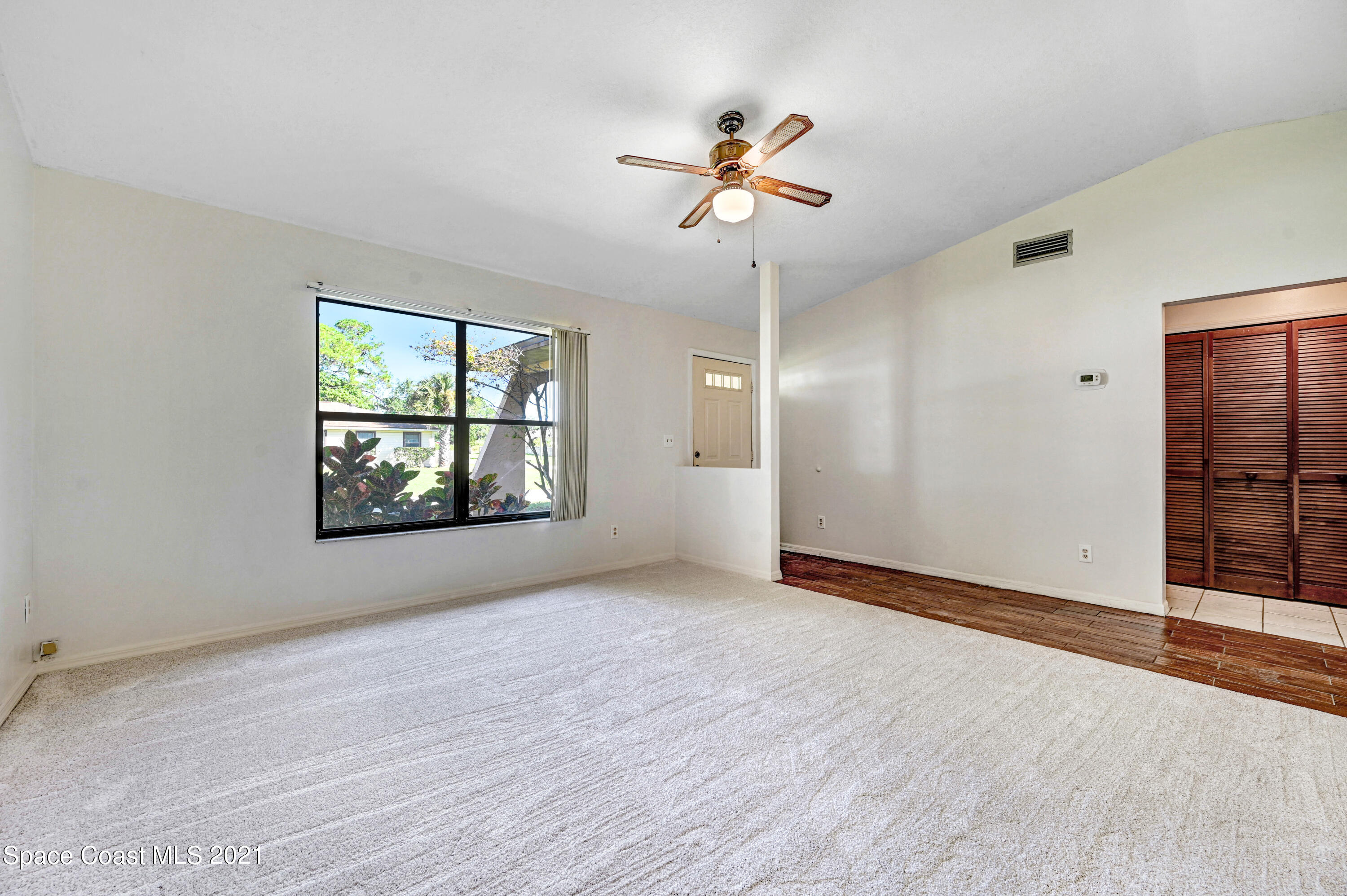 408 Stendal Road Northwest Palm Bay, FL 32907 - Photo 5 of 35 DSC_9359