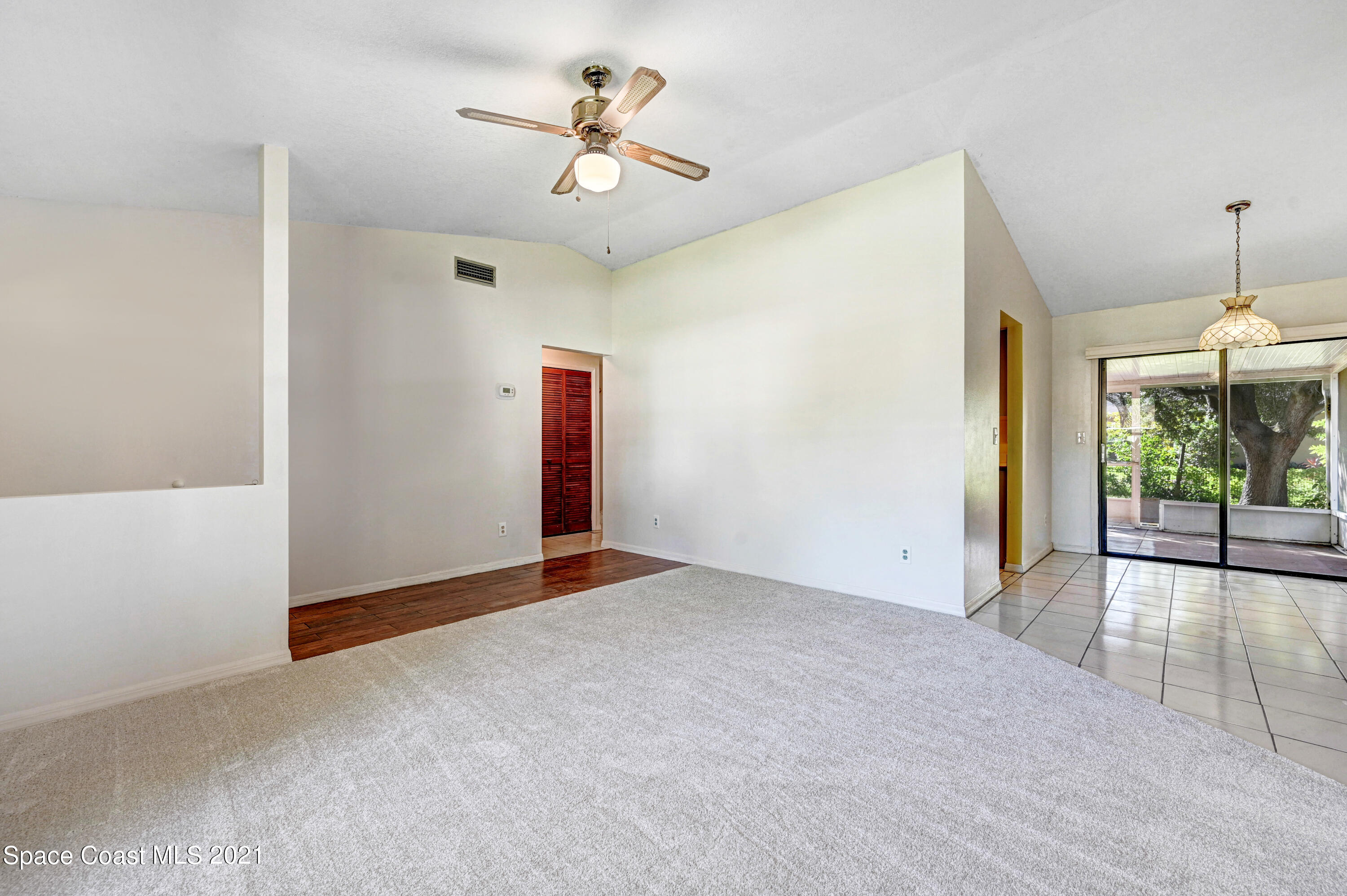 408 Stendal Road Northwest Palm Bay, FL 32907 - Photo 6 of 35 DSC_9362