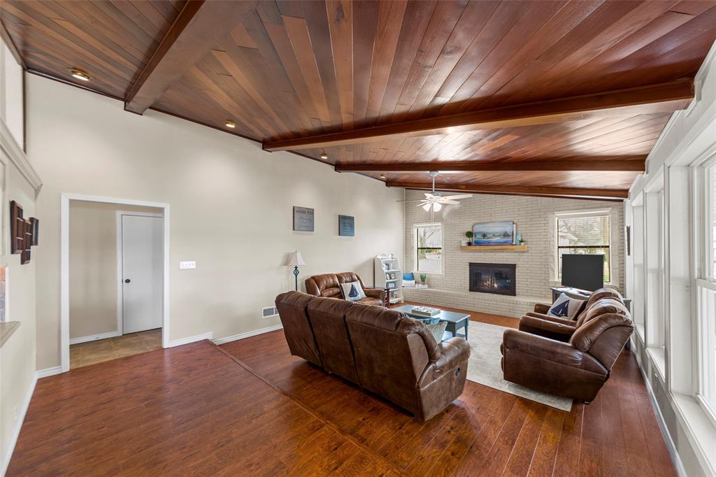 2110 Beavers Point Bonham, TX 75418 - Photo 17 of 40