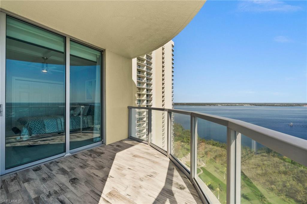 3000 Oasis Grand Boulevard, Unit 2007 Fort Myers, FL 33916 - Photo 32 of 45 a view of balcony with balcony