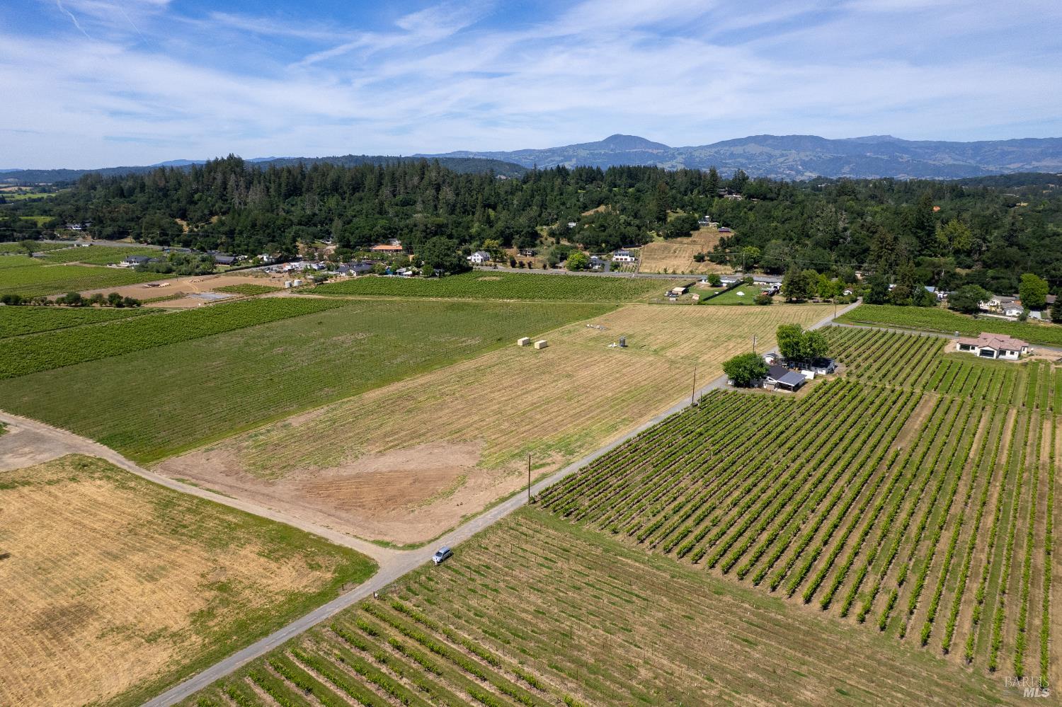 835 Dry Creek Road Healdsburg, CA 95448 - Photo 7 of 11