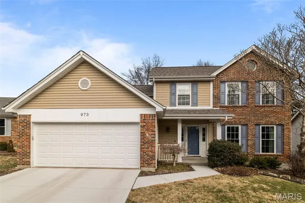 $420,000 | 973 Oakwood Farms Lane, Ballwin, MO 63021