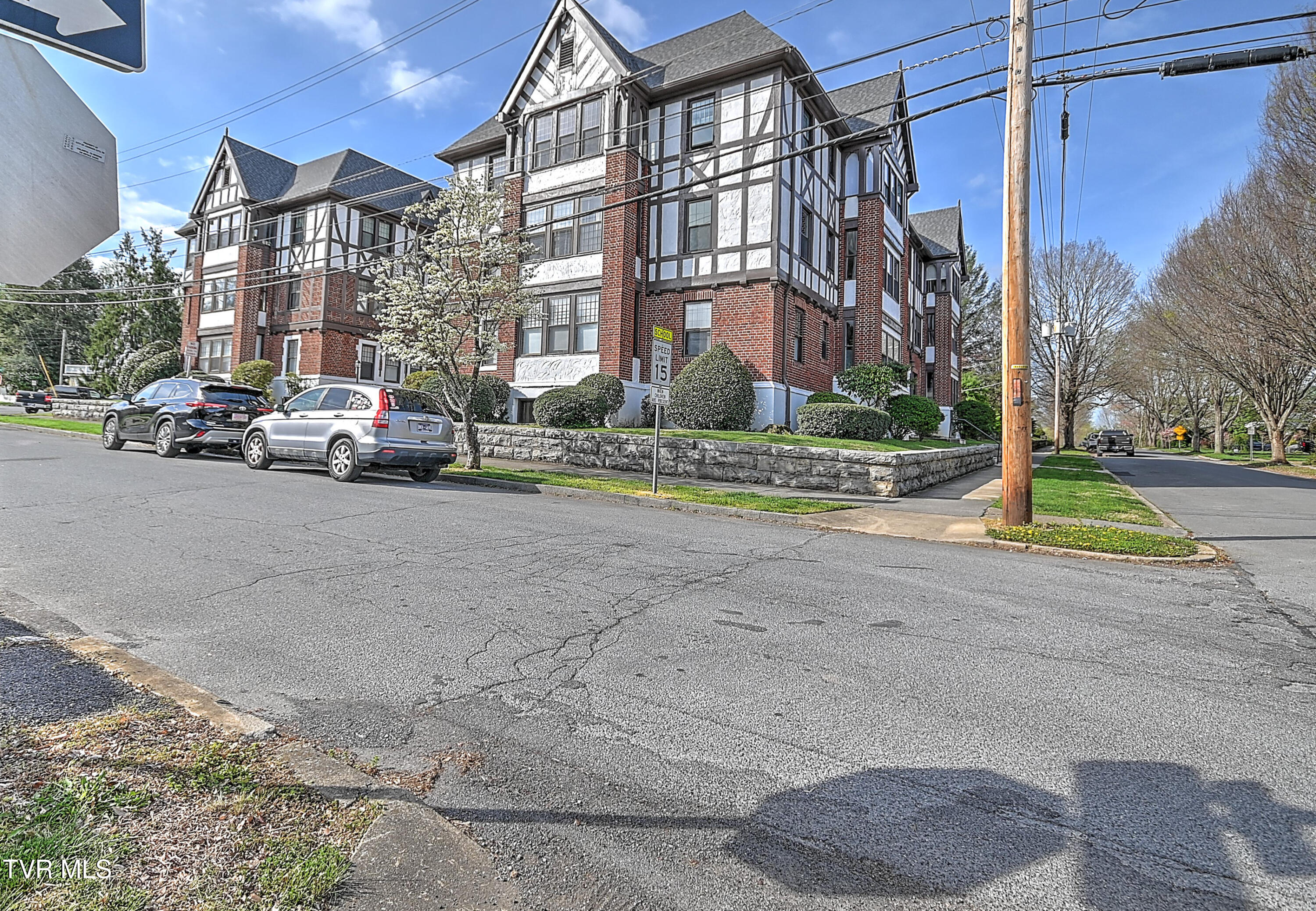 701 West Locust Street, Unit 16 Johnson City, TN 37604 - Photo 1 of 41 W Locust #16 BS