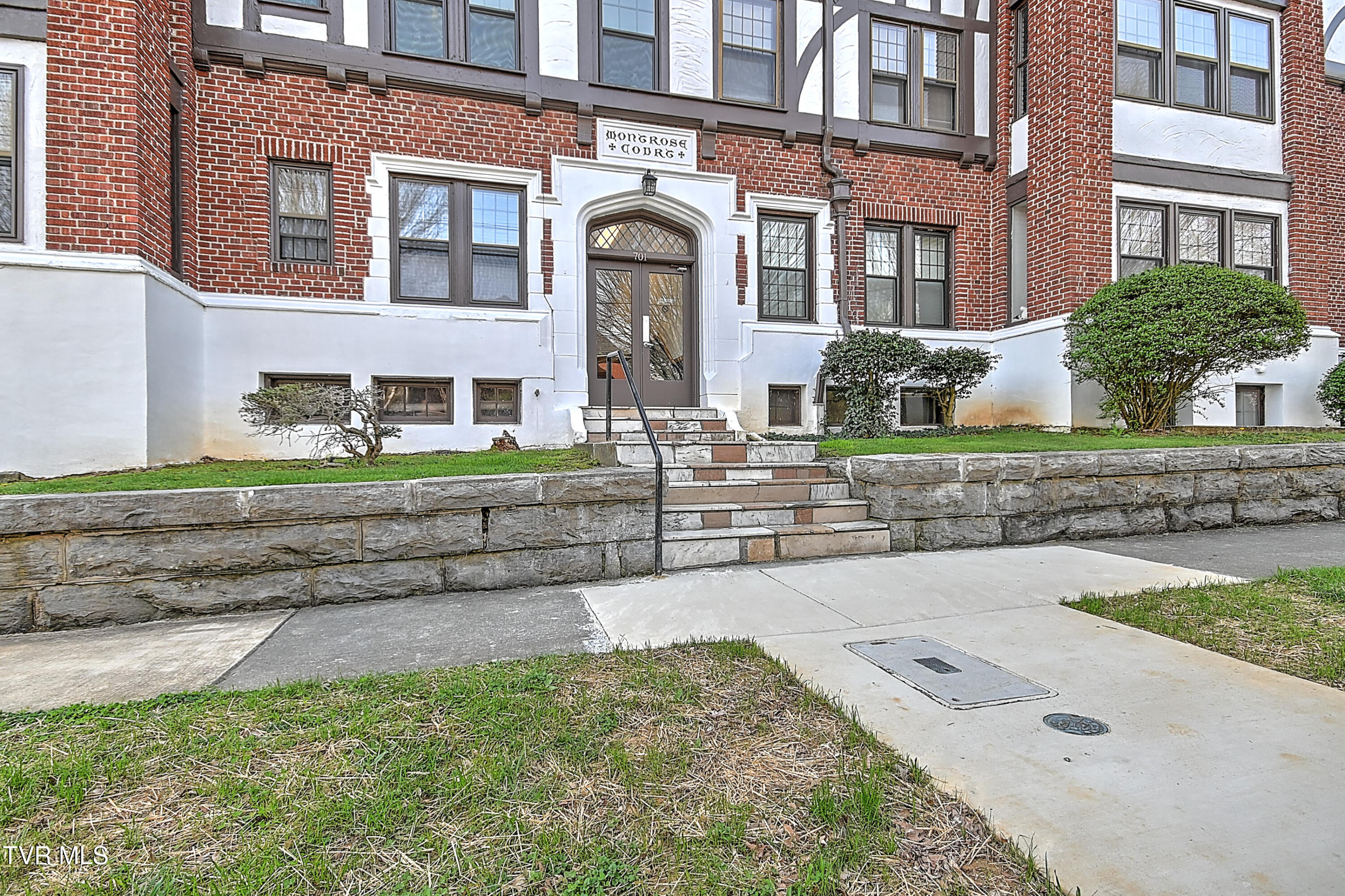 701 West Locust Street, Unit 16 Johnson City, TN 37604 - Photo 2 of 41 W Locust #16 BS-2