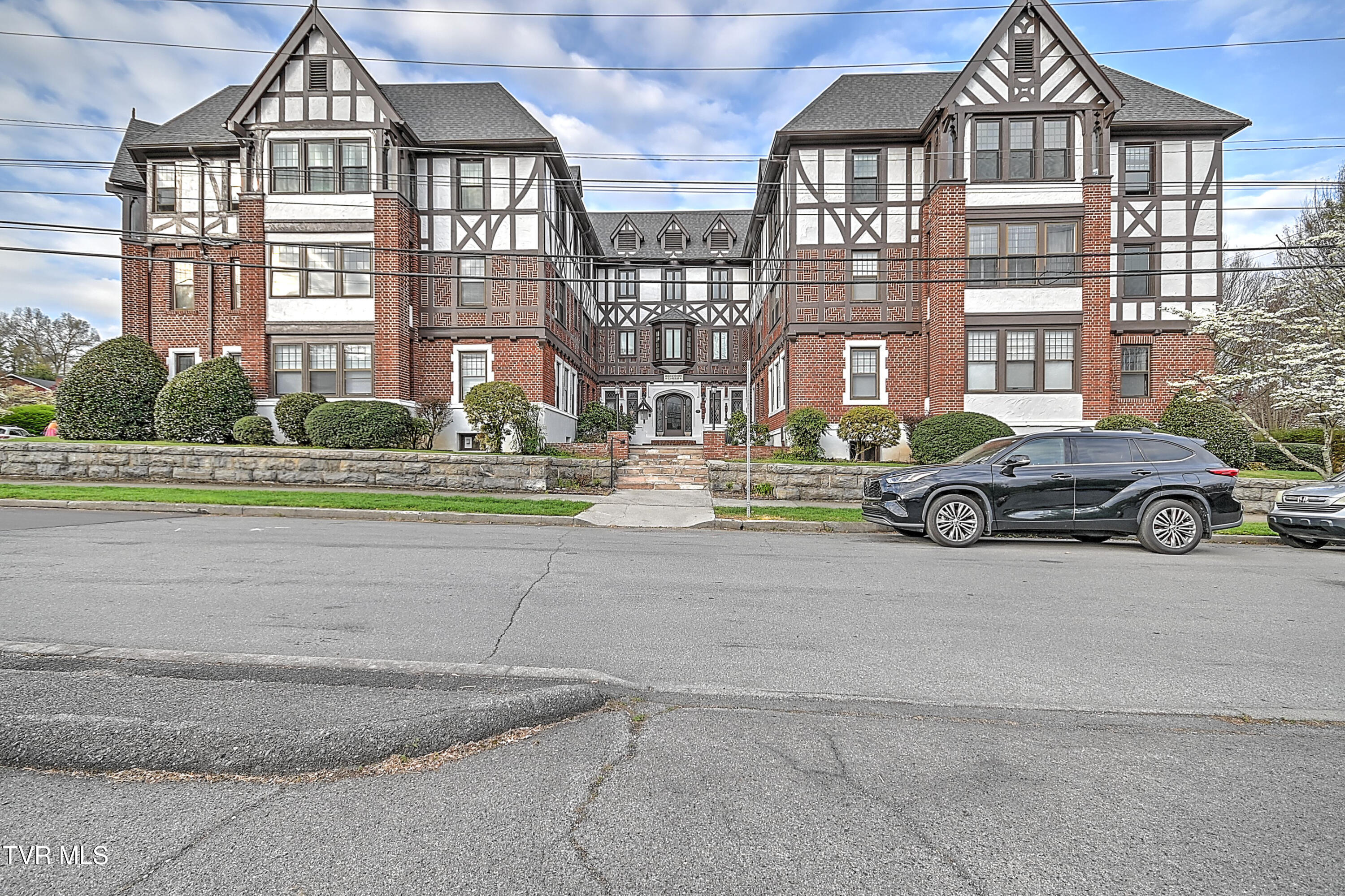 701 West Locust Street, Unit 16 Johnson City, TN 37604 - Photo 33 of 41 W Locust #31 BS