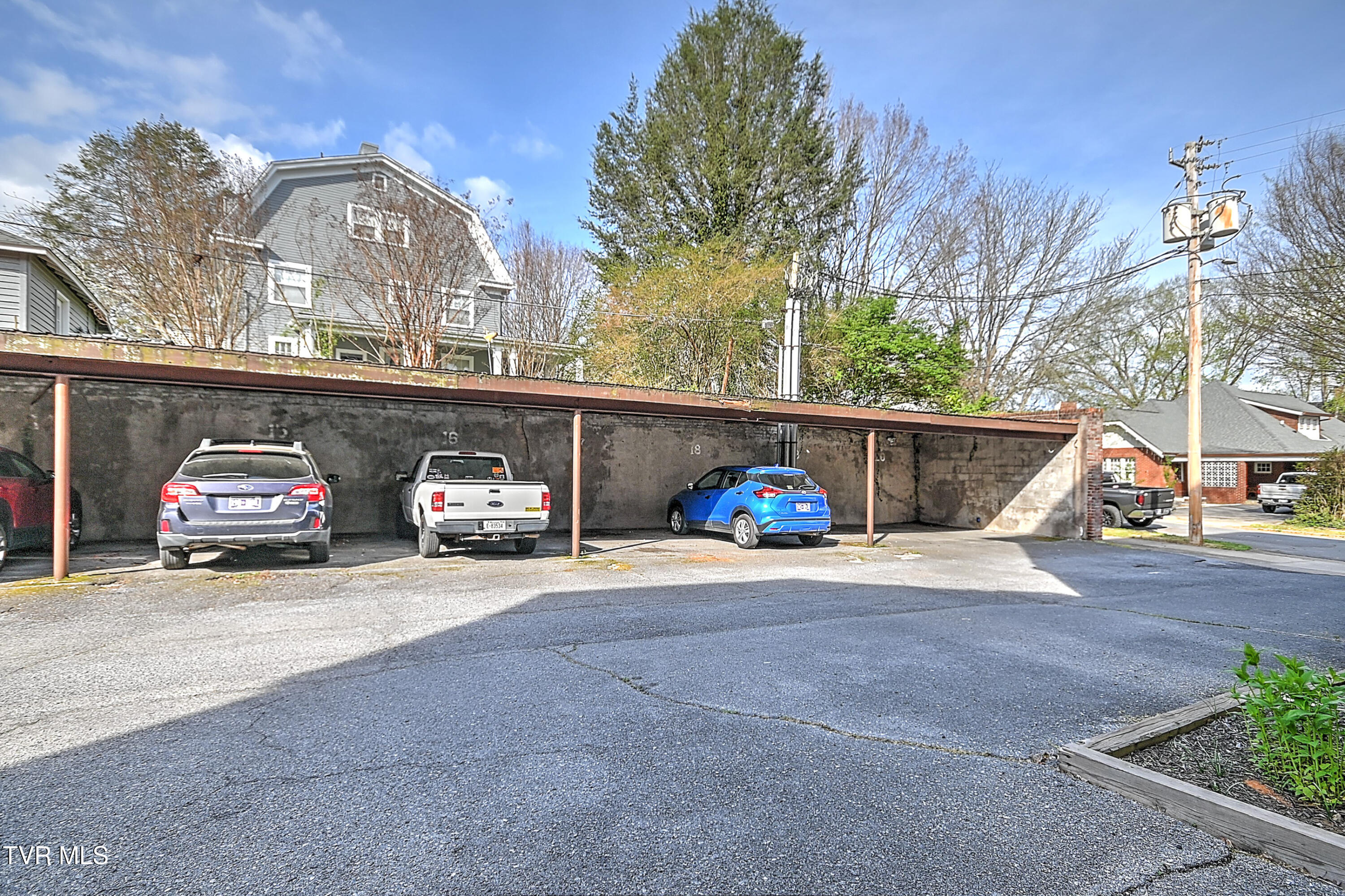 701 West Locust Street, Unit 16 Johnson City, TN 37604 - Photo 6 of 41 W Locust #16 BS-6