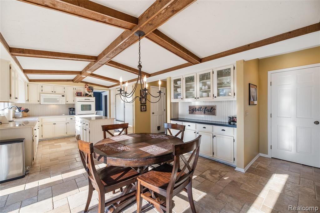 2633 Lambeth Park Rochester Hills, MI 48306 - Photo 12 of 40