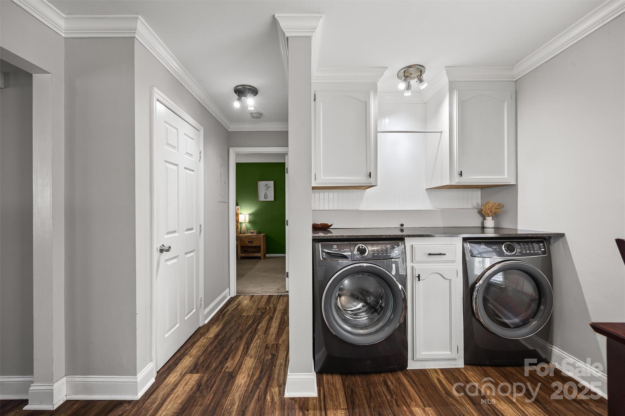 521 Rabun Circle Rock Hill, SC 29730 - Photo 12 of 28 a view of a hallway with washer and dryer